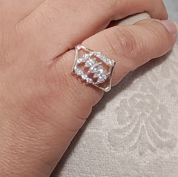 Marquise Cut Gemstones Ring CZ SS 925 - Picture 1 of 6